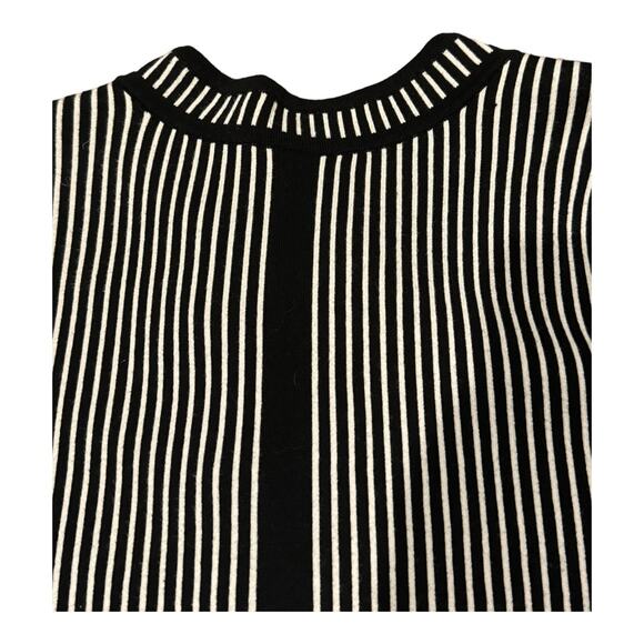 Chico's Natania Black/White Stripe asymmetrical Zip Up Cardigan Sweater size 12 - Picture 8 of 15